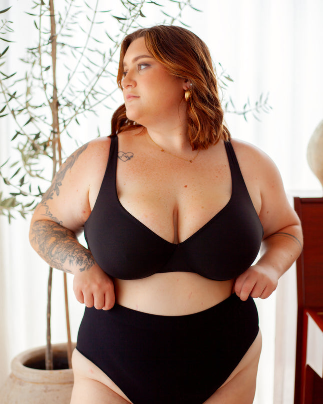 SECOND NATURE Wired Seamless Bra (Pre-Order Ships end of March)