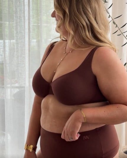 SECOND NATURE Wired Seamless Bra (Pre-Order Ships end of March)